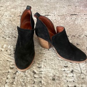 Jeffrey Campbell Rosalee Black Suede Short boot